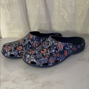 NWOT CROCS